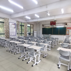 Conjunto de escritorio y silla para estudiantes Prosperous Seat, altura ajustable, diseño moderno y sencillo para uso en el aula escolar. - Product Image 2