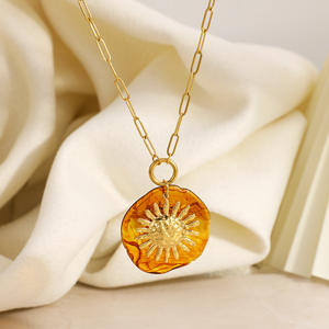 Collar de acero inoxidable con colgante de girasol de resina, chapado en oro de 18k, cadena para suéter, joyería de moda casual transfronteriza - Product Image 4