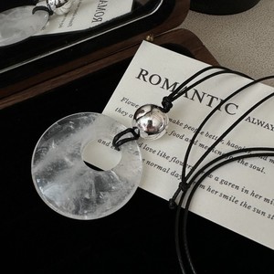 925 Sterling Silber Klarer Quarz Kreis-Halskette mit großem Kreisanhänger und Perlenakzent an langem schwarzem Seil für Damen - Product Image 5