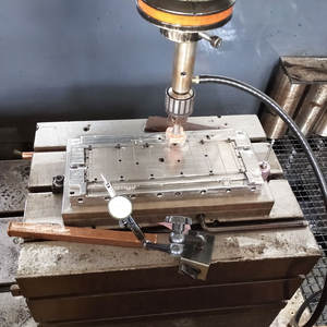 Moule d'injection plastique haute précision pour composants de l'unité de glissière, conception de l'usine de Shenzhen - Product Image 6