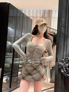 Ensemble t-shirt col U marron + jupe plissée, échantillon disponible, style décontracté, col carré, mélange de polyester, tissé, usage quotidien - Product Image 3
