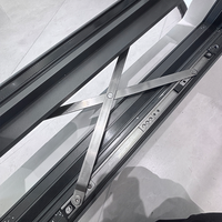 Ventanas exteriores modernas de aluminio con aislamiento térmico, correderas, negras, de piso a techo, con vidrio de una sola capa, de diseño personalizado y eficiencia energética.