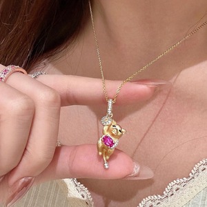 Collar con colgante de rubí chino cepillado de lujo ligero 2026, nuevo, versátil, para mujer, conjunto de clavícula. - Product Image 1