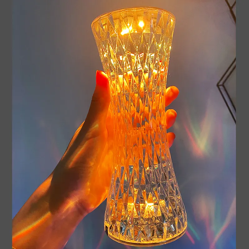 호화스러운 재충전용 usb 아크릴 수정같은 색깔 현대 rgb led 투상 밤 빛 접촉 테이블 램프 빛 영사기