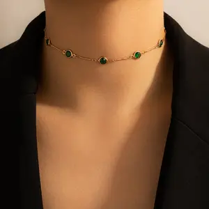 <span class=keywords><strong>Collar</strong></span> de cadena con piedras verdes para mujer, gargantilla de Color dorado, ajustable, de <span class=keywords><strong>Metal</strong></span> y aleación - Product Image 1