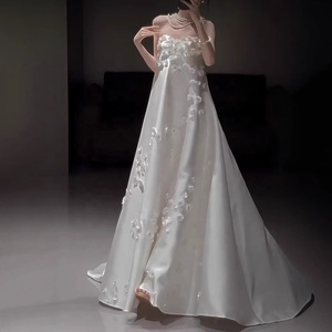 <span class=keywords><strong>Robe</strong></span> de mariée en <span class=keywords><strong>satin</strong></span> sans bretelles 2026, <span class=keywords><strong>robe</strong></span> pour <span class=keywords><strong>femme</strong></span>, nouvelle <span class=keywords><strong>robe</strong></span> de mariée 2025, luxe léger, niche, <span class=keywords><strong>robe</strong></span> de chambre du matin, voile léger de voyage - Product Image 5
