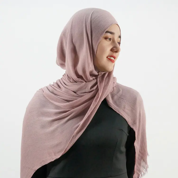 Ethnische einfarbige Voile Turban plissierte Viskose Baumwolle Modal Khimar Hijabs Jersey Schals Quaste Schals für muslimische Frauen Mode