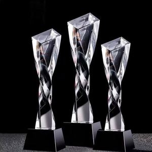 Trophée en verre cristal torsadé de haute qualité, nouveau style, avec base noire gravée au laser, idéal pour les récompenses - Guangzhou - Product Image 4
