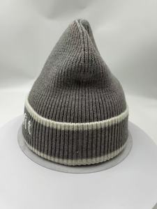 Gorro de Punto con Rayas en Contraste, Logotipo Bordado en 3D, Unisex, Cálido, Invernal, Informal, Gorro de Calavera - Product Image 5