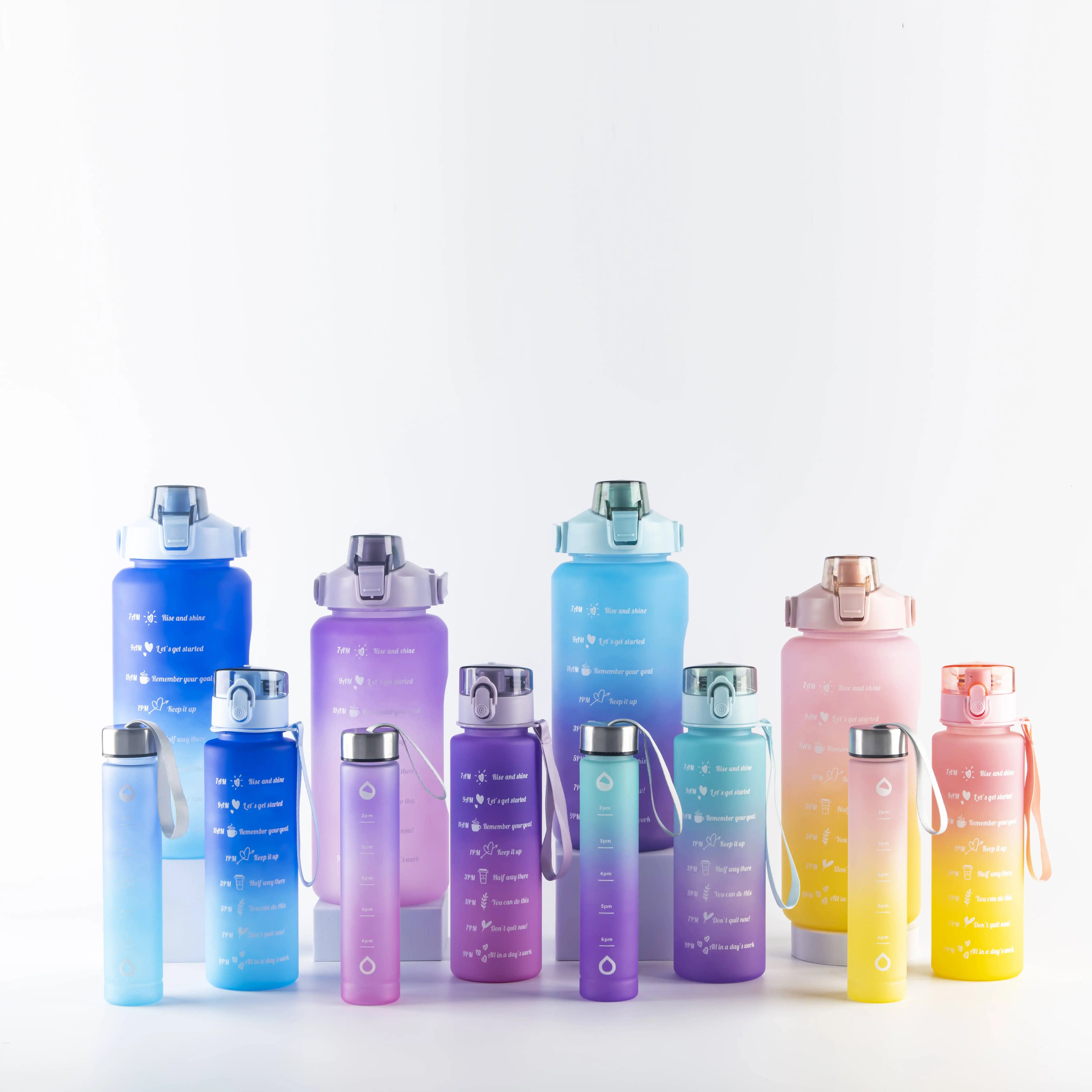 Colore sfumato 3 in 1 set 2000ML 900ML 500ML bottiglia d'acqua motivazionale in plastica sportiva da gallone con indicatore del tempo