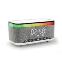 Moderner LED-Schreibtisch-Wecker mit Farblichtern für Musikbox, Kabellosem Handy-Ladegerät & Digitalradio