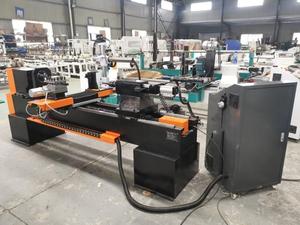 Tour à bois CNC 4 axes CA-1530 avec moteur et boîte de vitesses, haute productivité, gravure à plat, tournage de cylindres, système de contrôle DSP - Product Image 3