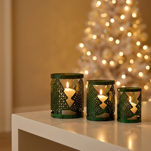 Decoración Navideña 2026 para Mesa de Comedor, Portavelas Metálicos Verdes con Diseño de Árbol Calado - Product Image 2