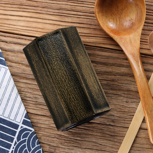 Boîtes à couverts, boîtes à pailles et boîtes de rangement en plastique imitation bois de style antique pour hôtels et restaurants. - Product Image 2