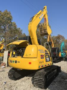 Excavatrice sur chenilles hydraulique Komatsu PC70 d'occasion de haute qualité, 7 tonnes, PC70-8, PC60, PC56, mini-excavatrice d'occasion - Product Image 2
