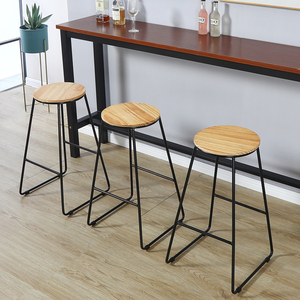 Chaises de salle à manger personnalisées modernes nordiques siège en <span class=keywords><strong>bois</strong></span> de <span class=keywords><strong>haute</strong></span> qualité jambe en métal pour tabouret de Bar de Restaurant de parc de Bar à la maison - Product Image 2