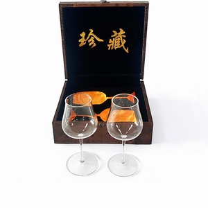 كأس نبيذ أحمر رفيع للغاية مصنوع يدويًا بتصميم عصري متكامل لتجربة النبيذ في المطاعم - Product Image 1