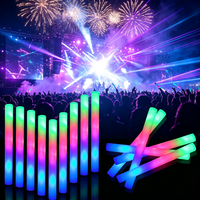 Bâtons lumineux en mousse LED les plus vendus, bâtons lumineux multicolores clignotants pour la décoration de concerts, de fêtes et d'événements