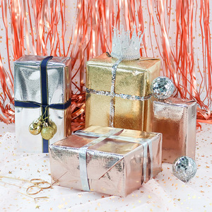 Bán buôn 80gsm Gleamy kết cấu kim loại giấy kích thước lớn aluminizing Giấy không thấm nước tráng Quà Tặng giấy gói - Product Image 1