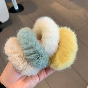 Net red ins autunno e inverno peluche maiale intestino crasso anello per capelli anello per intestino grasso cute white hairy head rope furry rubberband - Product Image 4