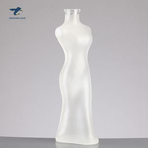 Botella <span class=keywords><strong>de</strong></span> Vidrio <span class=keywords><strong>de</strong></span> Lujo Única <span class=keywords><strong>con</strong></span> Diseño <span class=keywords><strong>de</strong></span> <span class=keywords><strong>Calavera</strong></span> Esmerilada <span class=keywords><strong>de</strong></span> 200ml, 250ml, 750ml y 1L para <span class=keywords><strong>Vodka</strong></span>, Tequila y Whisky <span class=keywords><strong>con</strong></span> Tapa - Product Image 2