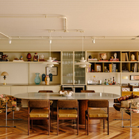 Conception d'intérieur de villa moderne et rétro en bois naturel, plan d'étage, rendu 3D, conseil en profondeur