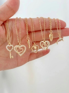 Collana con Ciondolo a Doppio Cuore Cavo Infinito in Zirconi Placcato Oro 18K per Donna - Product Image 5