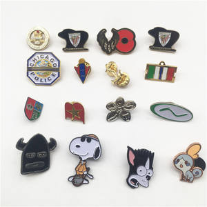 Özelleştirilebilir Çizgi Film Karakteri At Şapkalı Fabrika Broşu Emaye Yaka İğnesi - Product Image 3