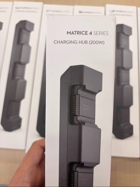 New Original Matrice 4 Series Charging Hub (200W) Matrice 4T/4E Dron Battery 3 Channel Fast Charger UAV Parts in Stock