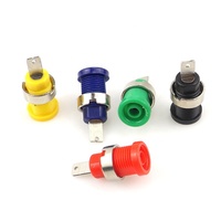 Prise de panneau femelle ABS en cuivre pur 4 mm résistante à haute tension 600 V, avec ouverture de borne pour fiche banane et queue de 4 mm