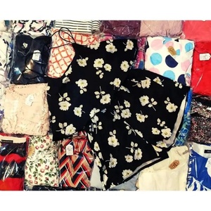 เสื้อผ้ามือสองคุณภาพดี แฟชั่นเสื้อผ้าใช้แล้วสำหรับผู้หญิงและผู้ชาย ผ้าฝ้าย ผ้าไหม แบรนด์ดัง วัสดุคุณภาพสูง พร้อมโลโก้ - Product Image 5