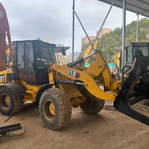 Chargeuse sur pneus CAT jaune, moteur diesel, matériel de construction d'occasion - Product Image 6