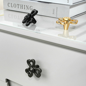 Modern Minimalist Heart Shape Cabinet Handle Zinc Alloy Rotatable Wardrobe Drawer <b>Knob</b> Nordic Style Easy Installation - Product Image 4