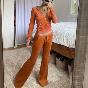Ensembles de survêtements deux pièces pour femmes, en <span class=keywords><strong>velours</strong></span> et <span class=keywords><strong>velours</strong></span> côtelé, avec vestes courtes zippées et pantalons évasés, ornés de strass, personnalisables, pour le printemps et la détente - Product Image 2