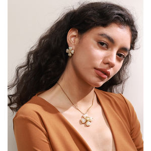 JINYOU 2783ヴィンテージアクリル花びらステンレスリングイヤリング金メッキ花ペンダントネックレスジュエリーセットギフト用 - Product Image 4