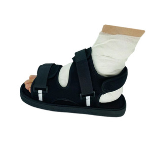 Zapato Ortopédico Cómodo con Punta Abierta, Suela Antideslizante, Malla Transpirable, Soporte Postoperatorio para Fracturas de Pie - Product Image 1