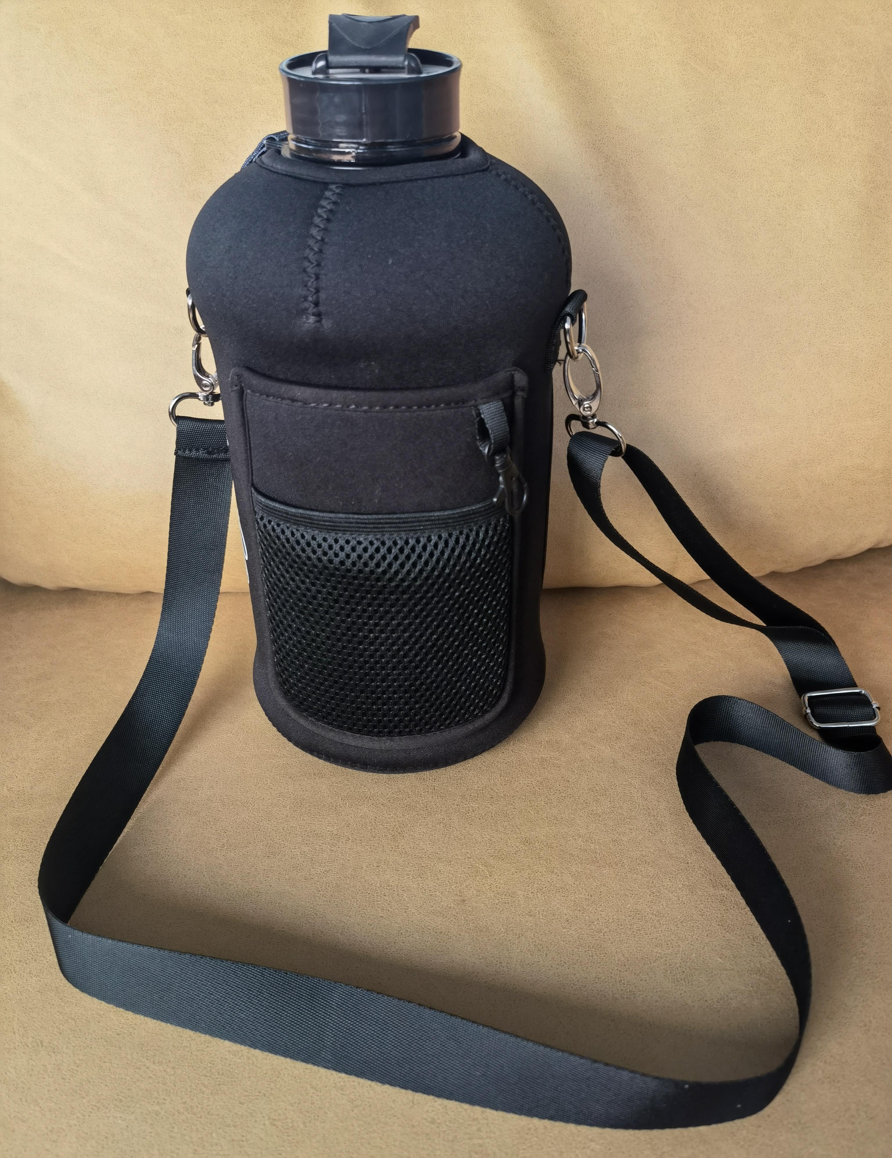 2l大水瓶73盎司半加仑运动水瓶大容量防漏带套筒容器 - buy water jug