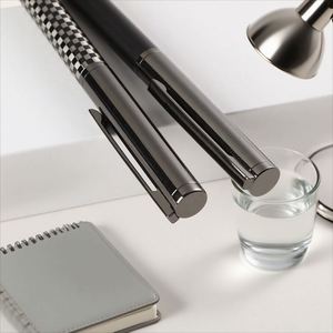 Bolígrafo de Metal Mate de Alta Calidad con Logotipo Personalizado, Regalo Empresarial, Punta de 1.0 mm, Tinta Multicolor, Marca Personalizada - Product Image 3