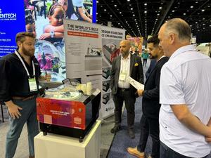 V1 कैफे स्पेशियलिटी पेशेवर हार्ड आइस क्रीम मशीन टेबल टॉप एंटी-फॉग और काउंटर सिस्टम पर एंटी-कॉन्डेसेशन सिस्टम पर एंटी-कॉन्डेसेशन की सेवा करें। - Product Image 5