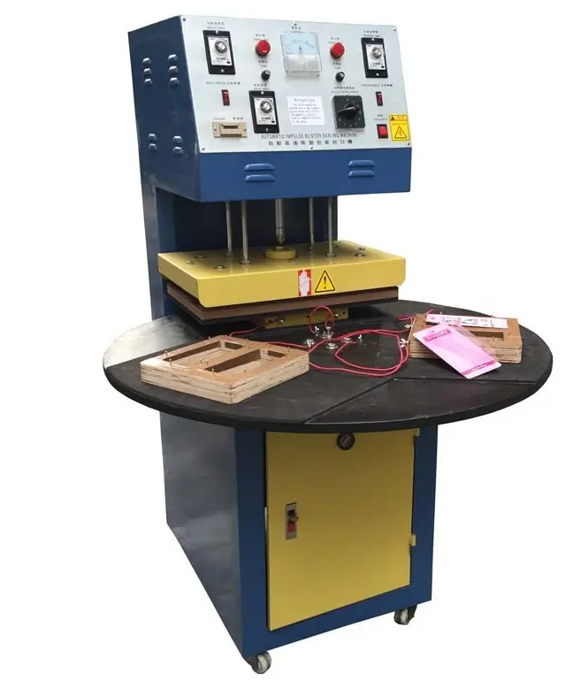 ماكينة طي غلاف نفطة من نوع البطاقة لإدراج الورق للاستخدام اليومي ، ماكينة تغليف نفطة أوتوماتيكية PVC PET PP PS نفطة 2 كيلو وات