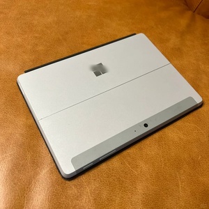 Tablette PC 2-en-1 Microsoft <span class=keywords><strong>Surface</strong></span> <span class=keywords><strong>Go</strong></span> 10 pouces en gros, Intel 4415Y, 8 <span class=keywords><strong>Go</strong></span>/128 <span class=keywords><strong>Go</strong></span>, Windows Hello, écran tactile 10 points PixelSense, version globale - Product Image 3