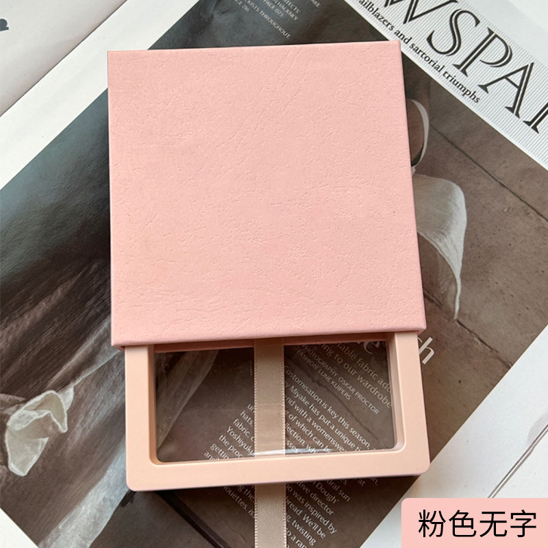 Costume rose (pas de texte)