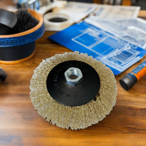 Brosse à fil conique de 75 mm / 3 pouces, fil recouvert de laiton, filetage M14 pour le nettoyage des coins et l'élimination de la rouille, fournitures d'atelier métallique - Product Image 3