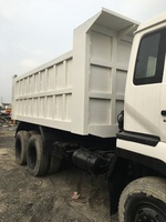 Truk Dump HOWO Bekas 6x4 Euro 2 Diesel Setir Kiri 10 Cbm 371hp Kapasitas Muatan 11-20T