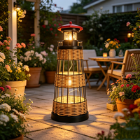 Lampe solaire de jardin étanche en rotin, style phare, pour allée et jardin extérieur