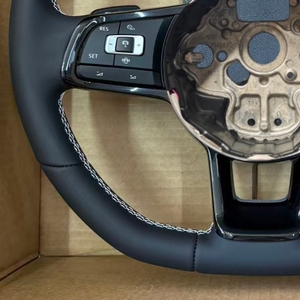 พวงมาลัยหุ้มหนังสำหรับรถยนต์ Volkswagen VW <span class=keywords><strong>Golf</strong></span> 6 <span class=keywords><strong>Golf</strong></span> 7 MK6 MK7 Mk7.5 GTI <span class=keywords><strong>Scirocco</strong></span> Polo GTS <span class=keywords><strong>R</strong></span> <span class=keywords><strong>Line</strong></span> Tiguan Passat <span class=keywords><strong>Scirocco</strong></span> - Product Image 6