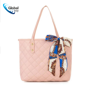 Bolso Tote Acolchado Rosa, Bolso Promocional de Cuero PU con Lazo Colorido, 22x7x20cm, Idea de Regalo Empresarial para Mujeres - Product Image 1