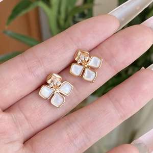 ต่างหูห้อยไฟห้อยคุณภาพสูงเหมือนนำโชคที่ใส่ในหูของคุณเหมาะสำหรับเป็นสัญลักษณ์แห่งความรัก - Product Image 3