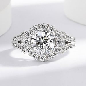 Bijoux fins pour mariage, bague en argent plaqué avec diamant simulé en moissanite de 2 carats, zircon pour le doigt, bagues scintillantes en zircon - Product Image 2