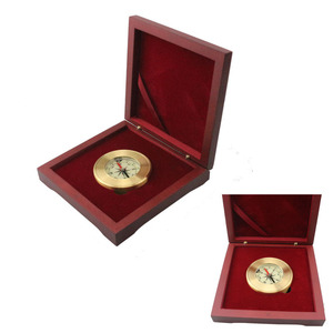 Bussola in ottone con confezione regalo in <span class=keywords><strong>legno</strong></span> di mogano con Logo personalizzato - Product Image 1